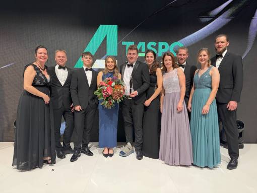 Das Team der Hodel & Partner AG an den Taspo Awards 2024 in Berlin (von links nach rechts):Nadja Meier, Geschäftsführer Marco Meier, Nino Meier, Raja Meier, Berufsbildner Ruben Häfeli,  Stefanie Häfeli, Melanie Schmidlin, Martin Schmidlin, Nicole Bucher und Christian Kindler.